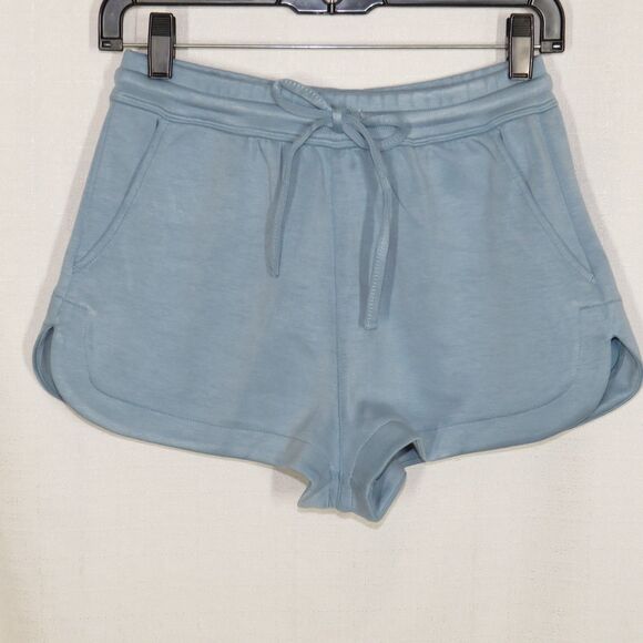 Halara Light Blue Soft Stretchy Curved Hem Side Pocket Shorts Size XS - Picture 2 of 4